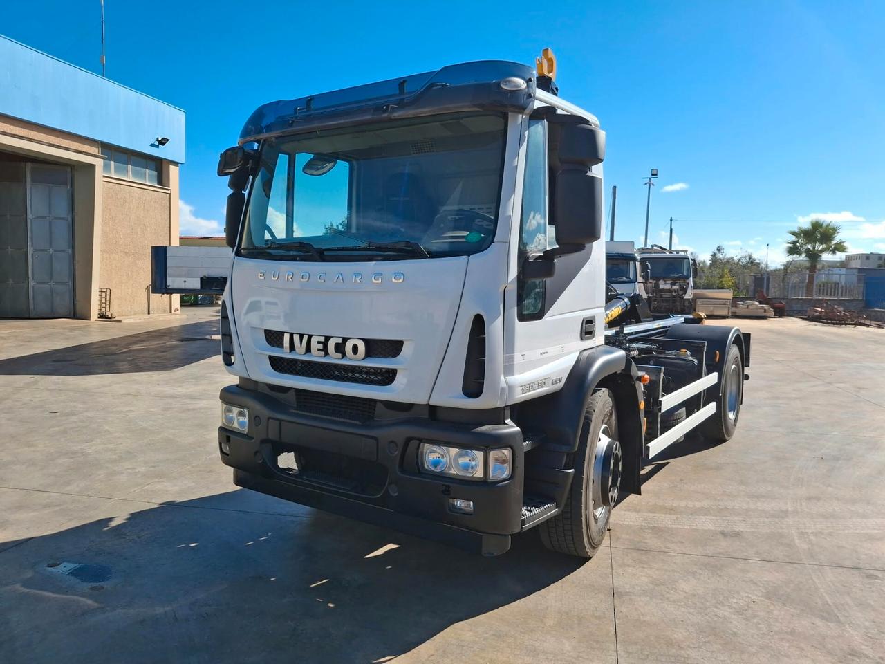 Iveco 180 E 30 SCARRABILE PASSO 3690