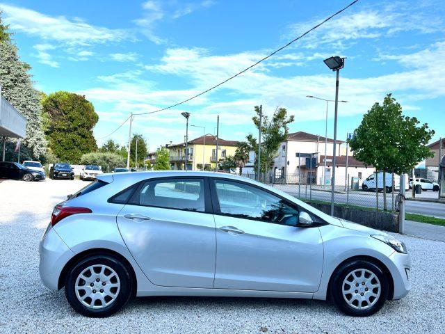 HYUNDAI i30 1.6 CRDi 5p. Comfort A/T
