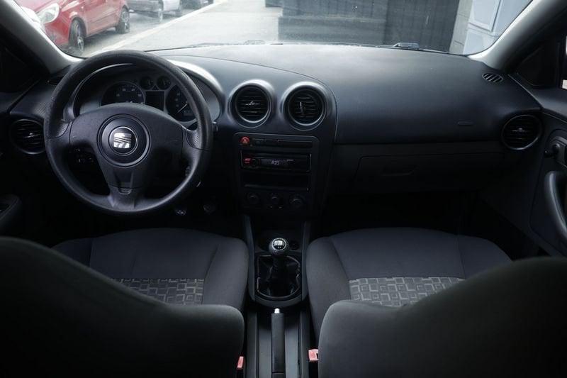 SEAT Ibiza SEAT Ibiza 5p 1.2 12v Stylance c/radio Dual 51KW ANNO 2009