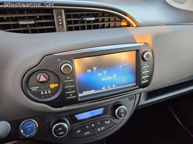 TOYOTA Yaris Yaris III 2017 5p 1.5h Business - FW366AT