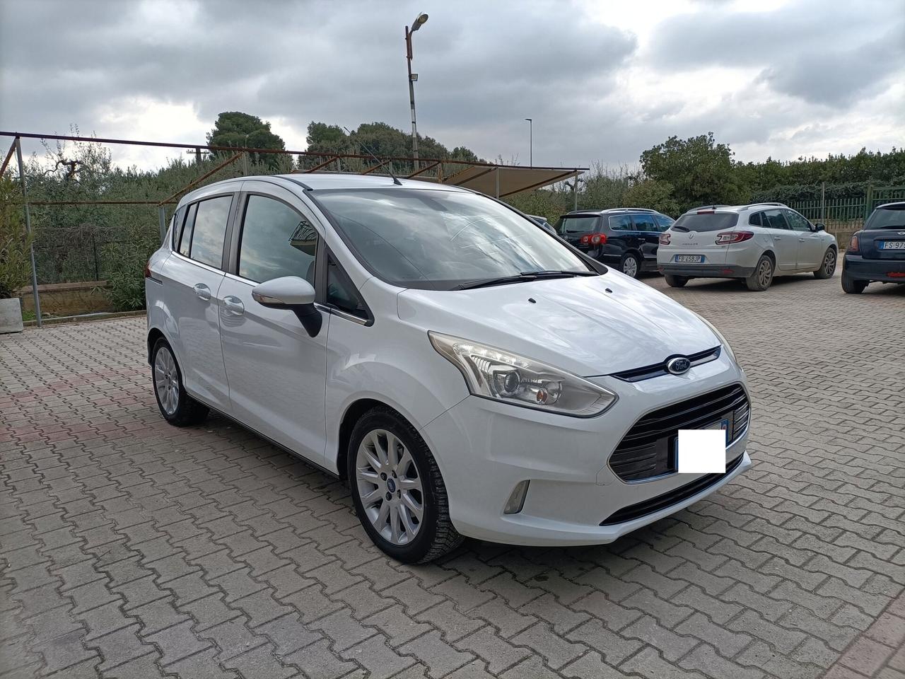 Ford B-Max 1.4 90 CV GPL Business Titanium