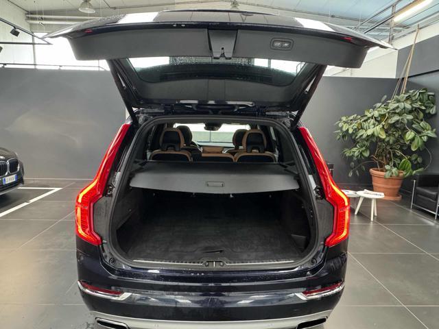 VOLVO XC90 D5 AWD Geartronic Momentum