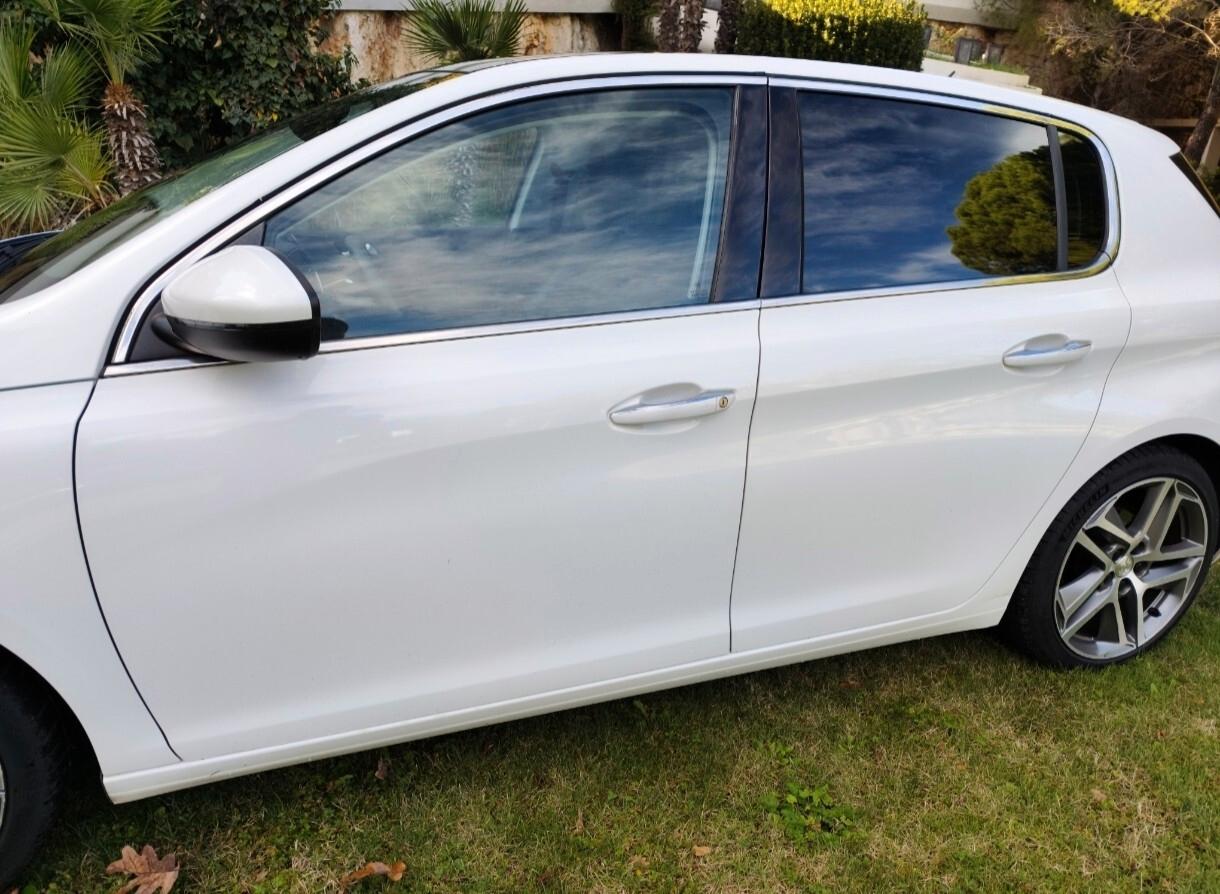 Peugeot 308 1.6 e-HDi 115 CV Stop&Start Allure