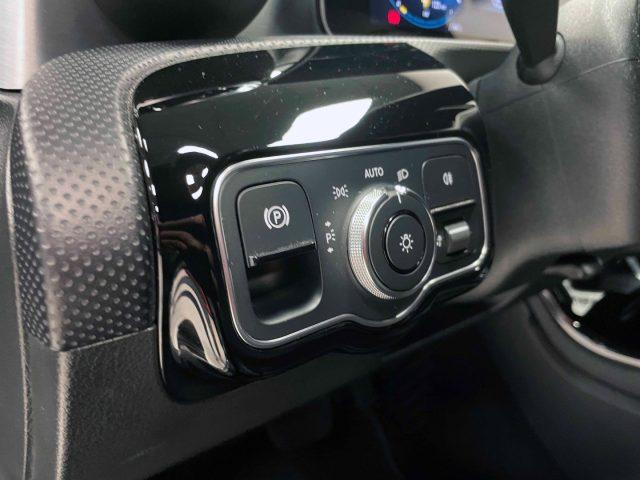 MERCEDES-BENZ A 180 D PREMIUM AUTO