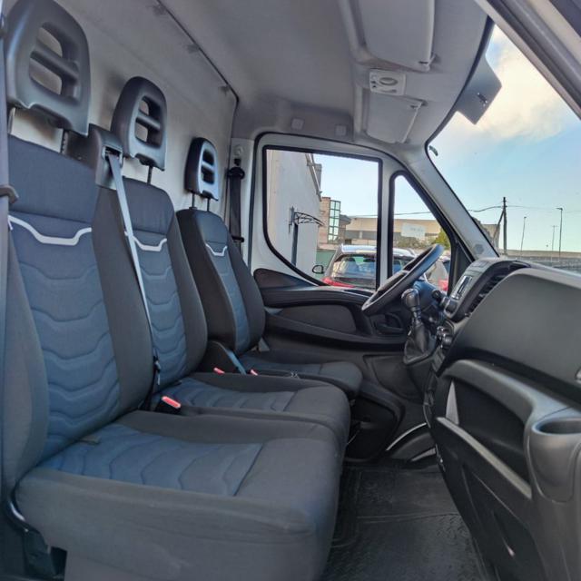 IVECO DAILY 35S12 VH2 FURG.PASSO MEDIO/CORTO 3 PTI-2020