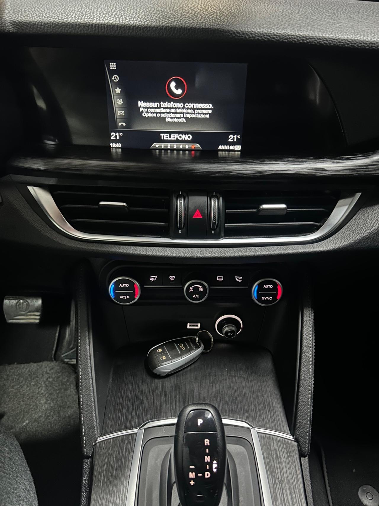 Alfa Romeo Stelvio 2.2 Turbodiesel 150 CV AT8 RWD Super