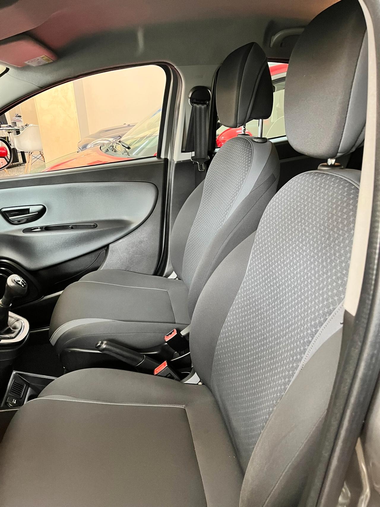 Lancia Ypsilon 1.3 MJT 16V 95 CV 5 porte S&S Gold