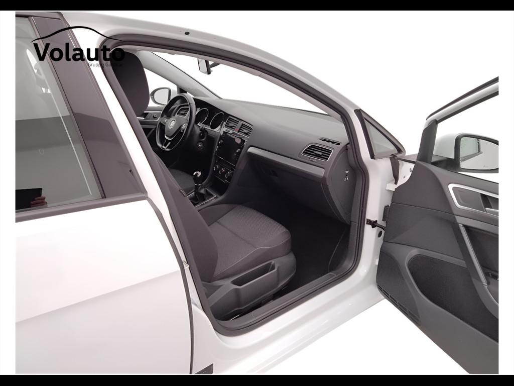 VOLKSWAGEN Golf VII 2017 5p - Golf 5p 1.0 tsi Trendline 85cv