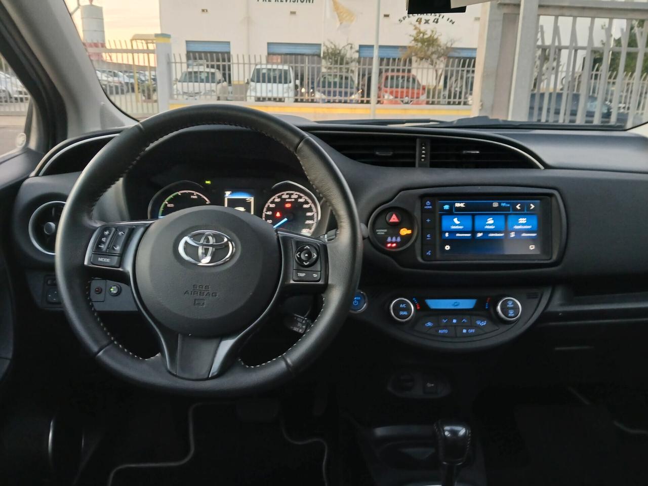 TOYOTA Yaris Y20 1.500 Hybrid 75cv 5porte Km33.000