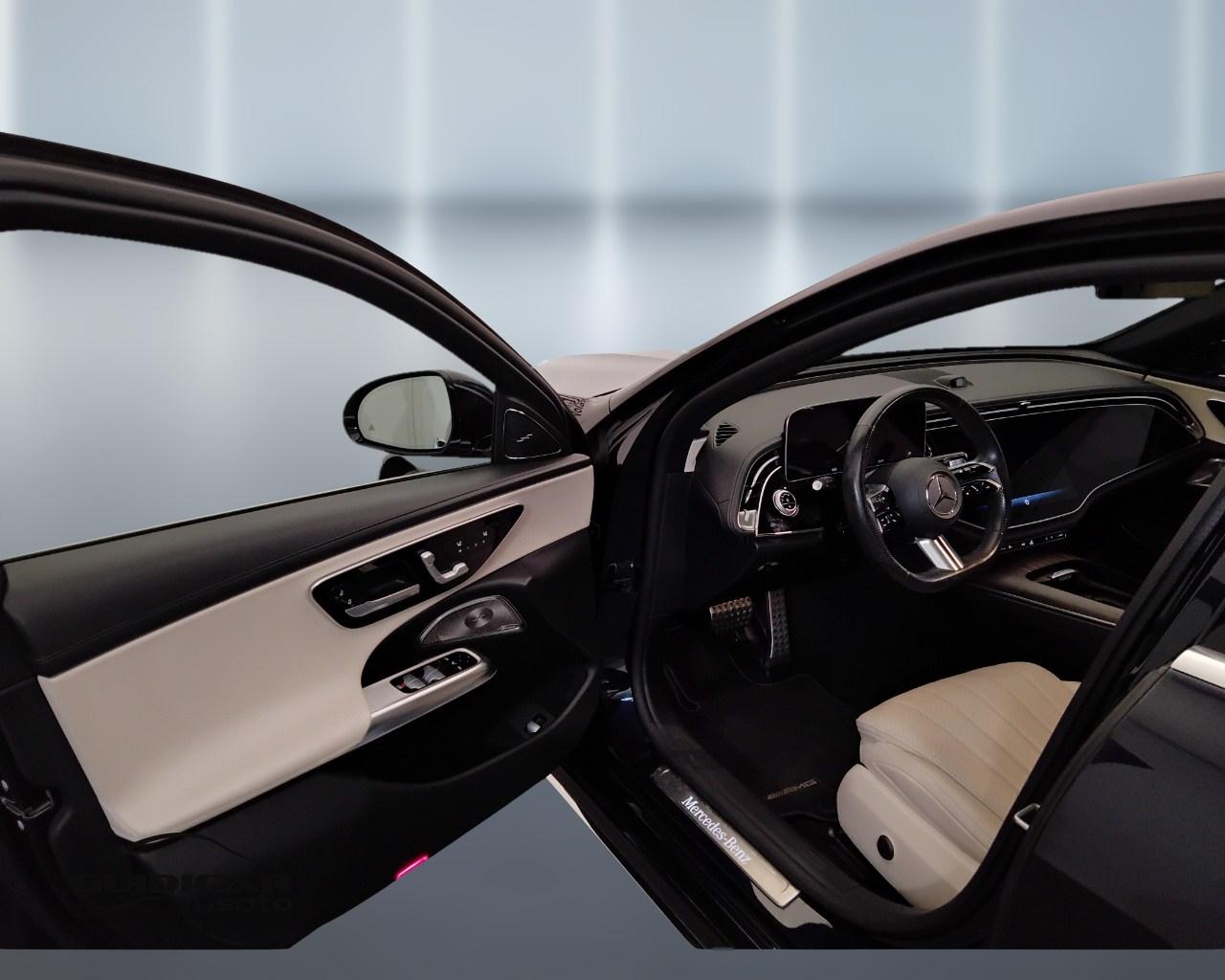 Mercedes-Benz Classe E- W214 Berlina - E 220 d AMG Line Premium auto