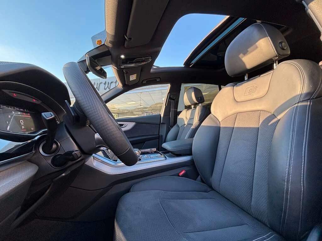 Audi Q8 S line esition 286 cv 2025/ 12.000 KM IVA ESPOSTA Tua a soli 849 Euro al mese