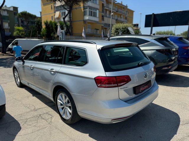 VOLKSWAGEN Passat Variant 2.0 TDI DSG Executive BlueMotion Tech.