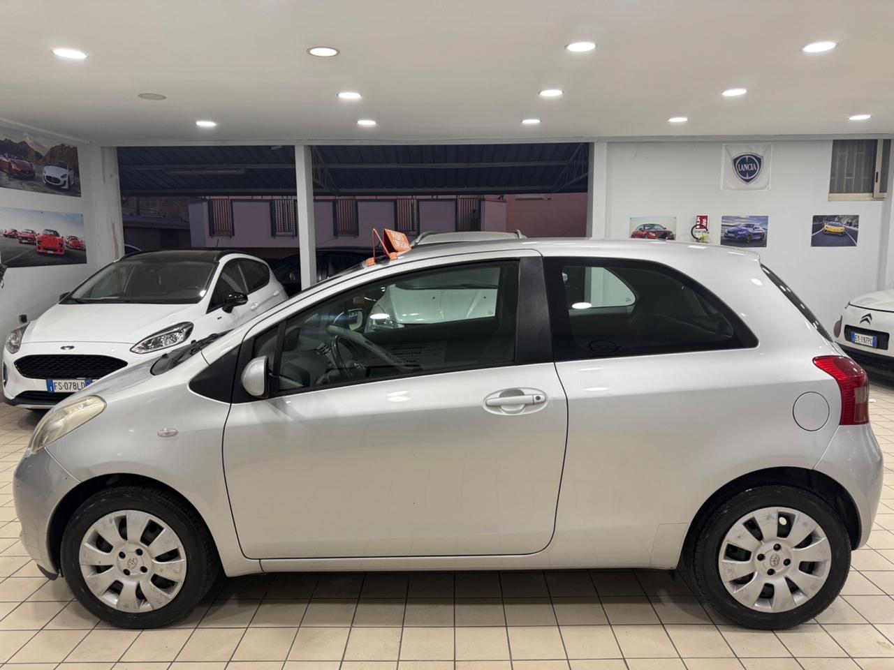 Toyota Yaris 1.0 benzina 140 mila km