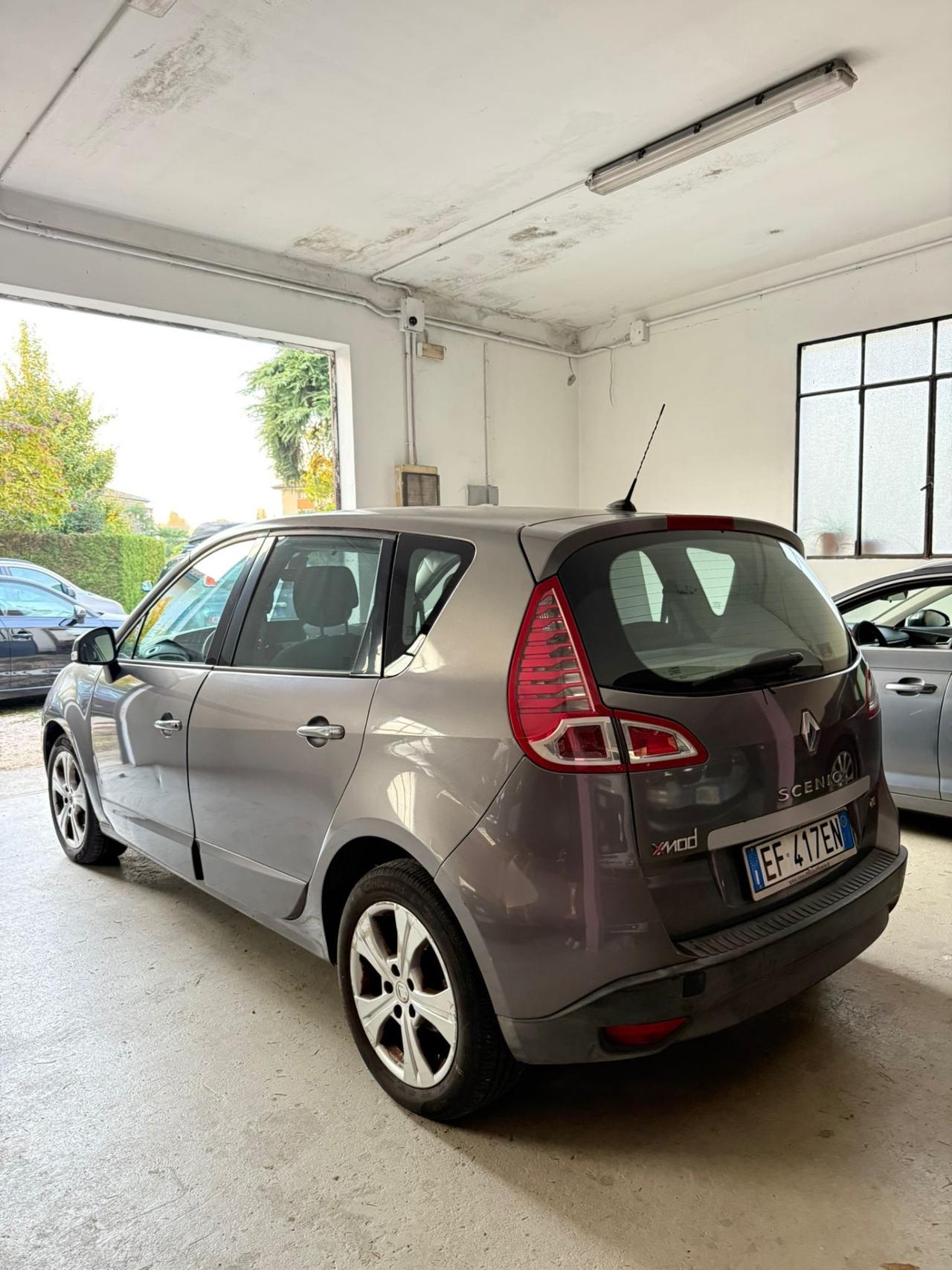 Renault Scenic Scénic X-Mod 1.9 dCi 130CV Luxe