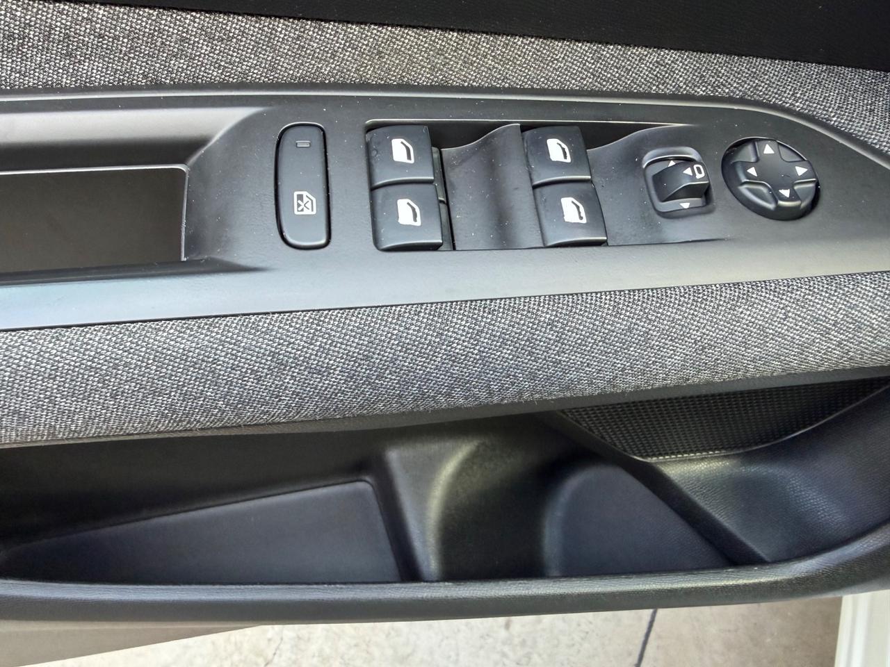 Peugeot 3008 BlueHDi 130 S&S Allure Pack