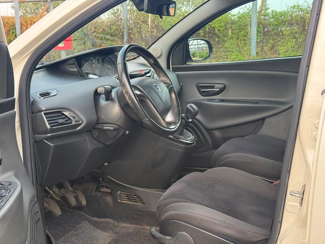 Lancia Ypsilon 1.2 69 CV Platinum