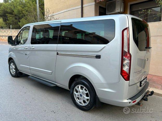 Ford Tourneo Custom 9 posti 2013