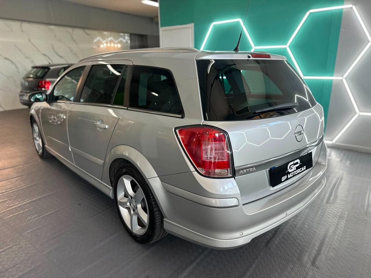 Opel Astra 1.8 16V VVT Station Wagon Cosmo