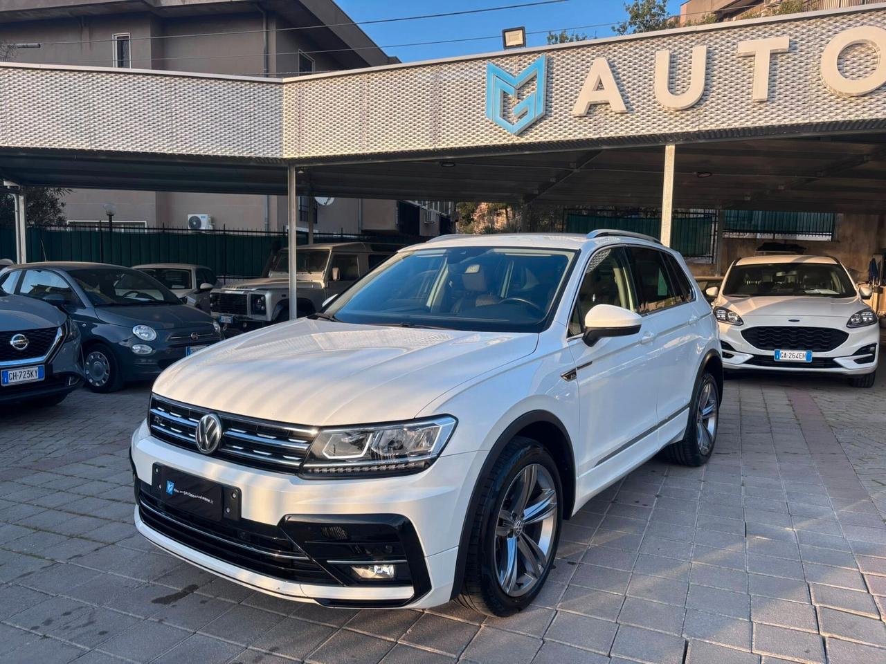 VOLKSWAGEN TIGUAN R-LINE