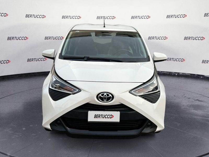 Toyota Aygo 2ª serie Connect 1.0 VVT-i 72 CV 5 porte x-cool