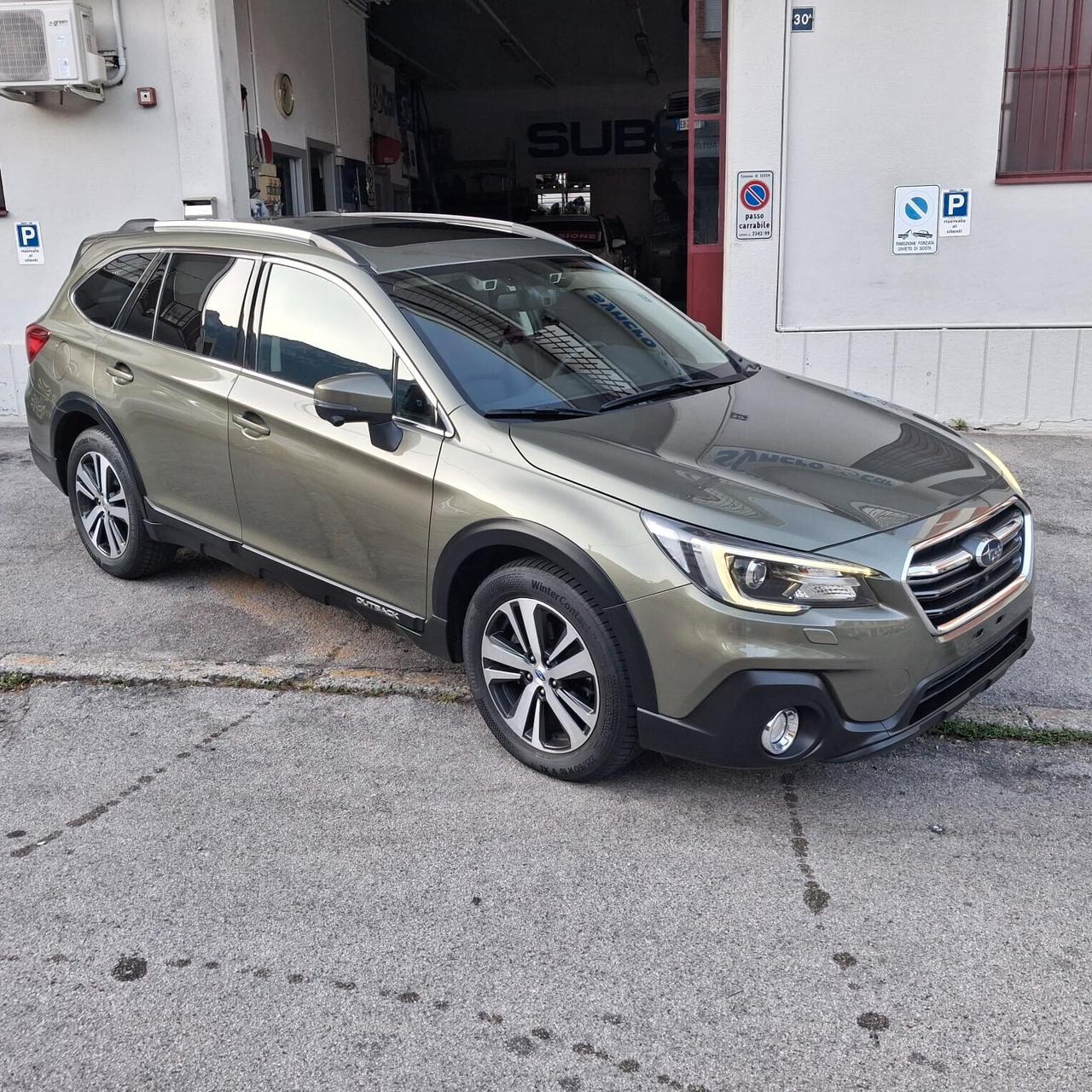 Subaru OUTBACK 2.5i Lineartronic Premium