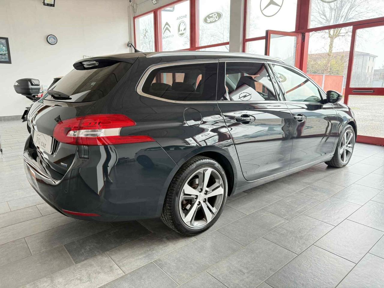 Peugeot 308 BlueHDi 150 S&S SW Allure