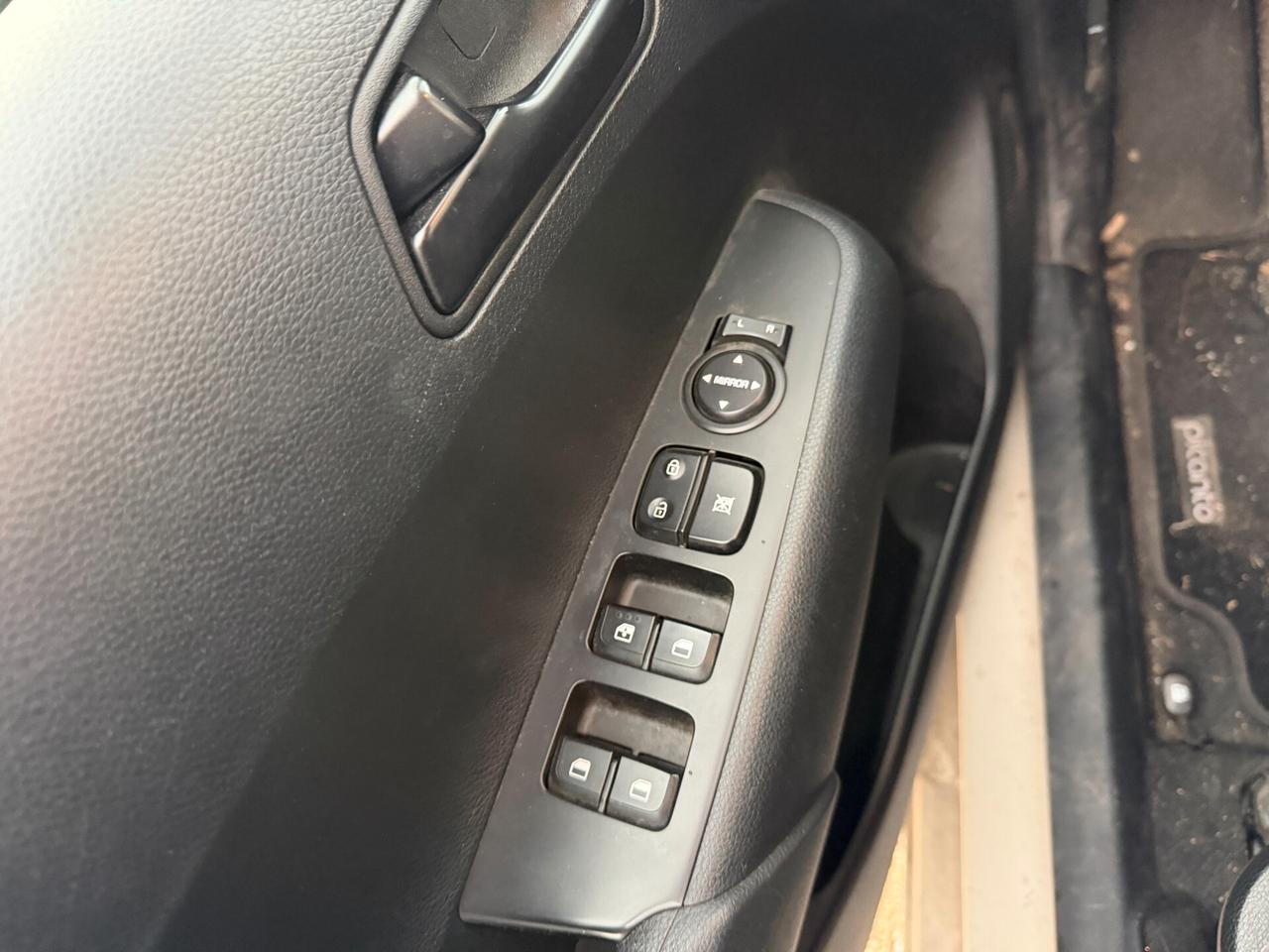 KIA PICANTO 2023 1.0 BENZINA 67 CV *SINISTRATA