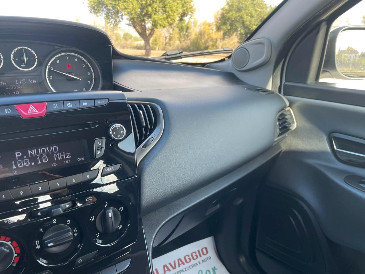 Lancia Ypsilon 1.2 benzina 69 CV Gold