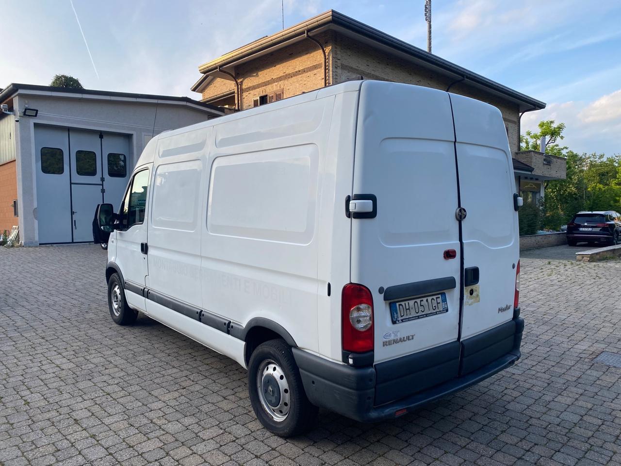 Renault Master T35/150 2.5 dci 146 Cv