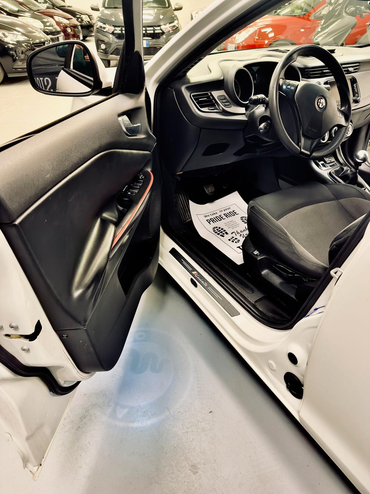 Alfa Romeo Giulietta 1.6 JTDm-2 105CV Distinctive