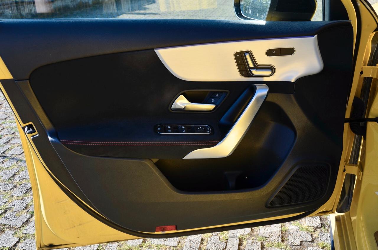 MERCEDES-BENZ A35 AMG 4MATIC 306cv AUTO, UFF ITALIANA, SERVICE MERCEDES, TETTO, MULTIBEAM, RETROCAMERA, LUCI 64 COLORI, 19", PERMUTE