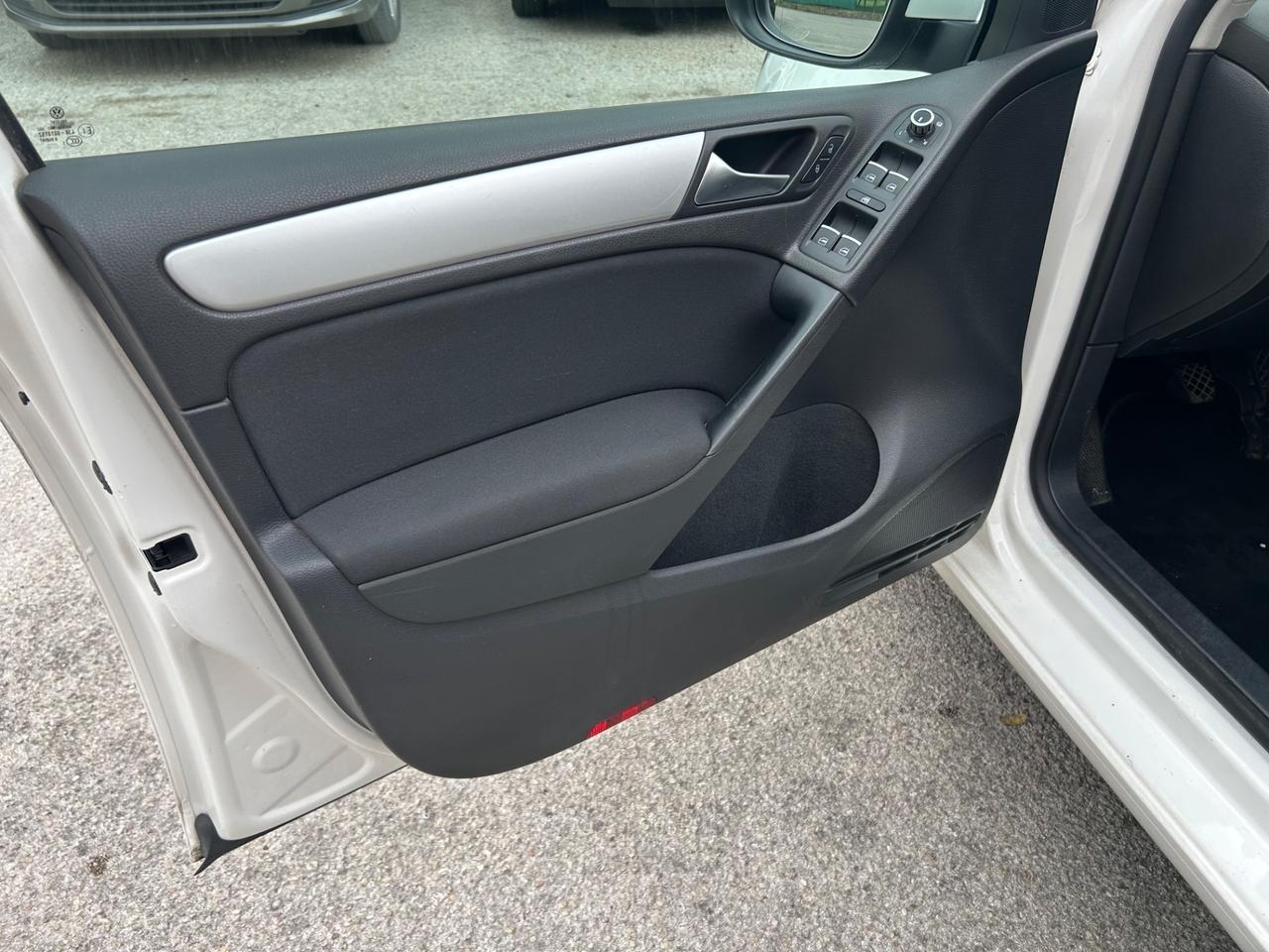 Volkswagen Golf 1.6 TDI DPF 5p. Highline