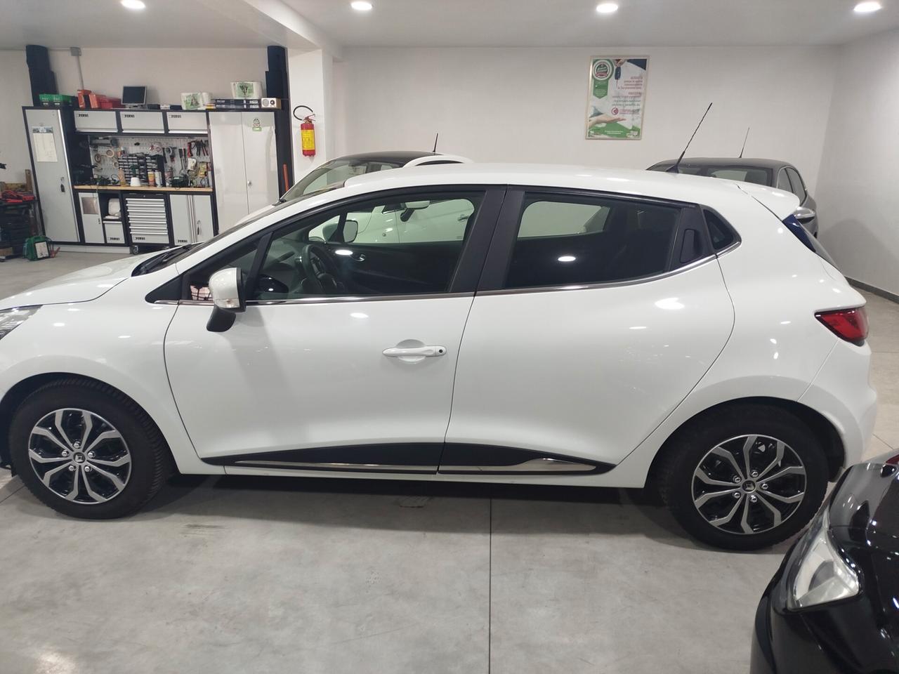 Renault Clio dCi 8V 75 CV Start&Stop 5 porte Energy Intens