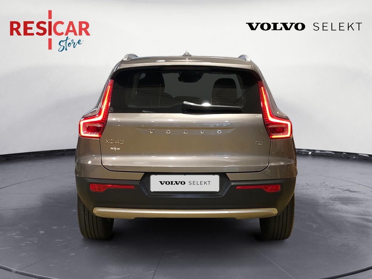 VOLVO XC40 1.5 t2 Momentum auto
