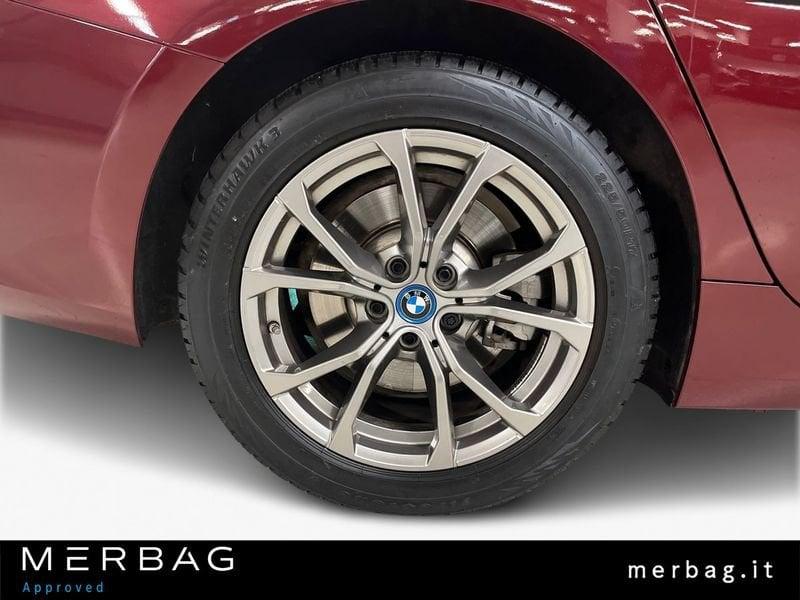 BMW Serie 3 330e xDrive Touring Sport