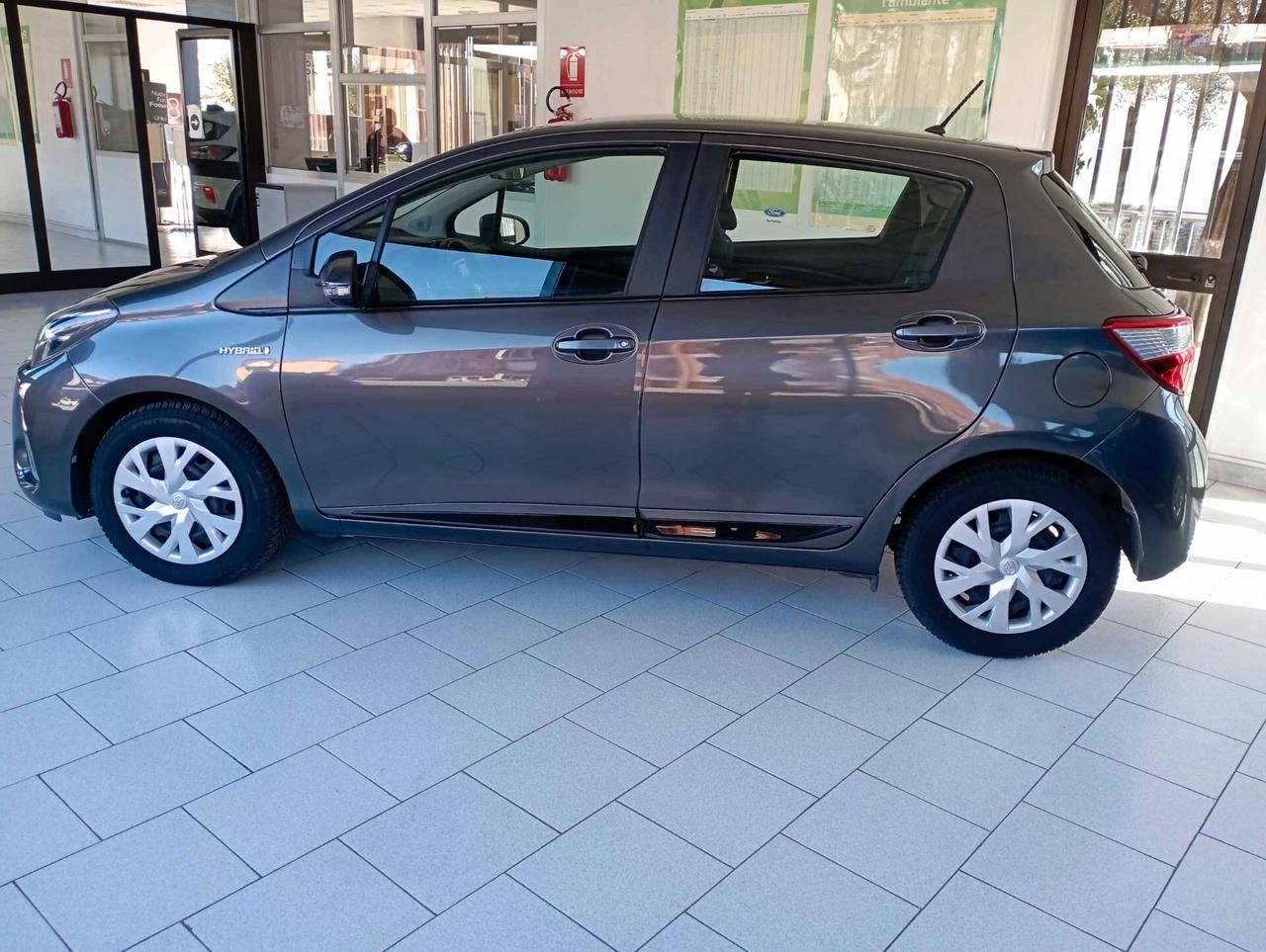 Toyota Yaris 1.5 Hybrid 5 porte Active