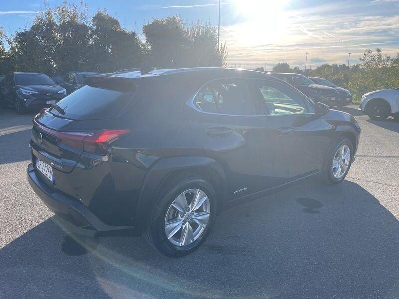 Lexus UX Hybrid Business