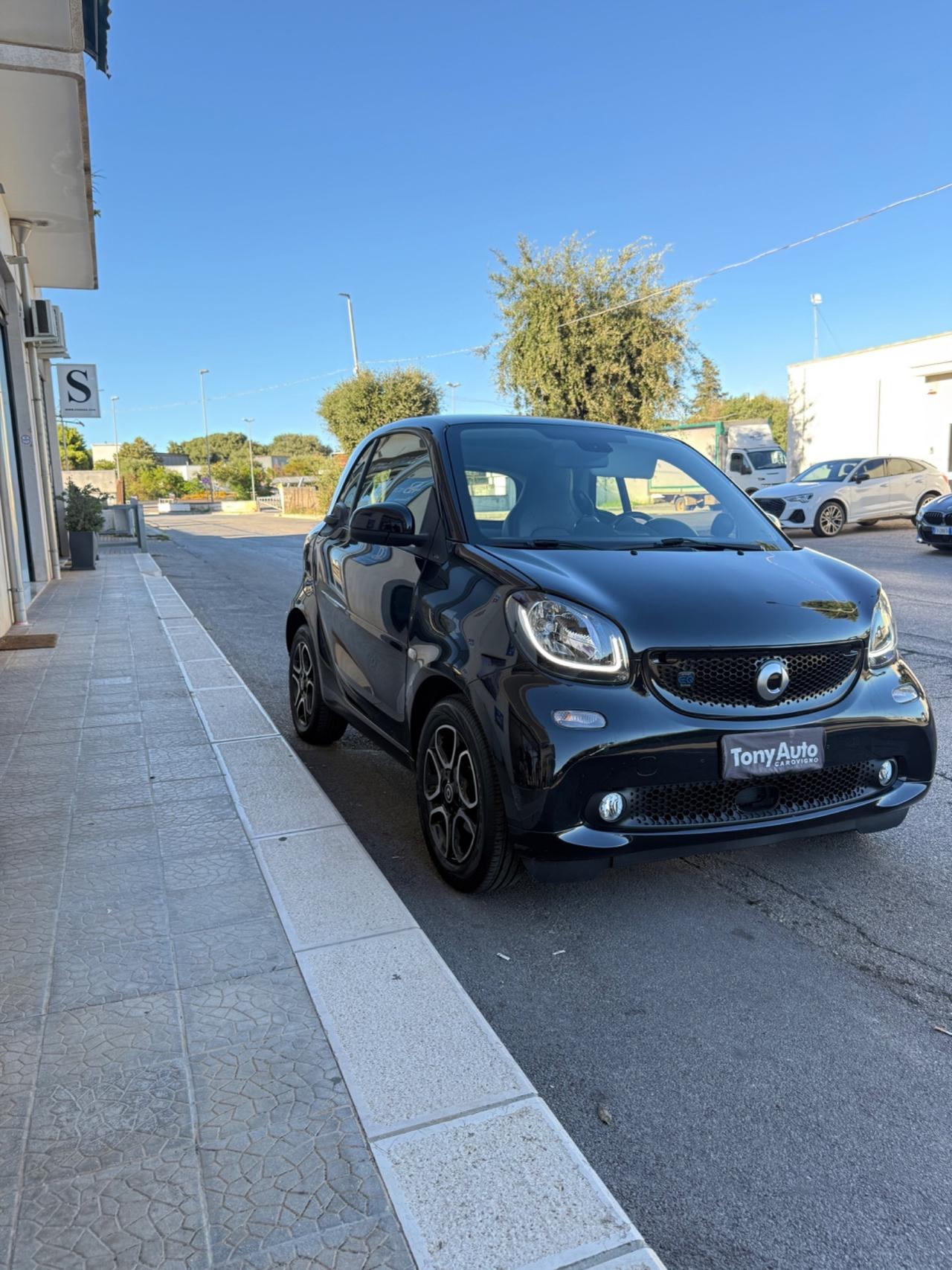 Smart ForTwo Prime TETTO PANORAMICO,INTERNI IN PELLE,TELECAMERA,NAVIGATORE.FULL LED,BLUETOOTH