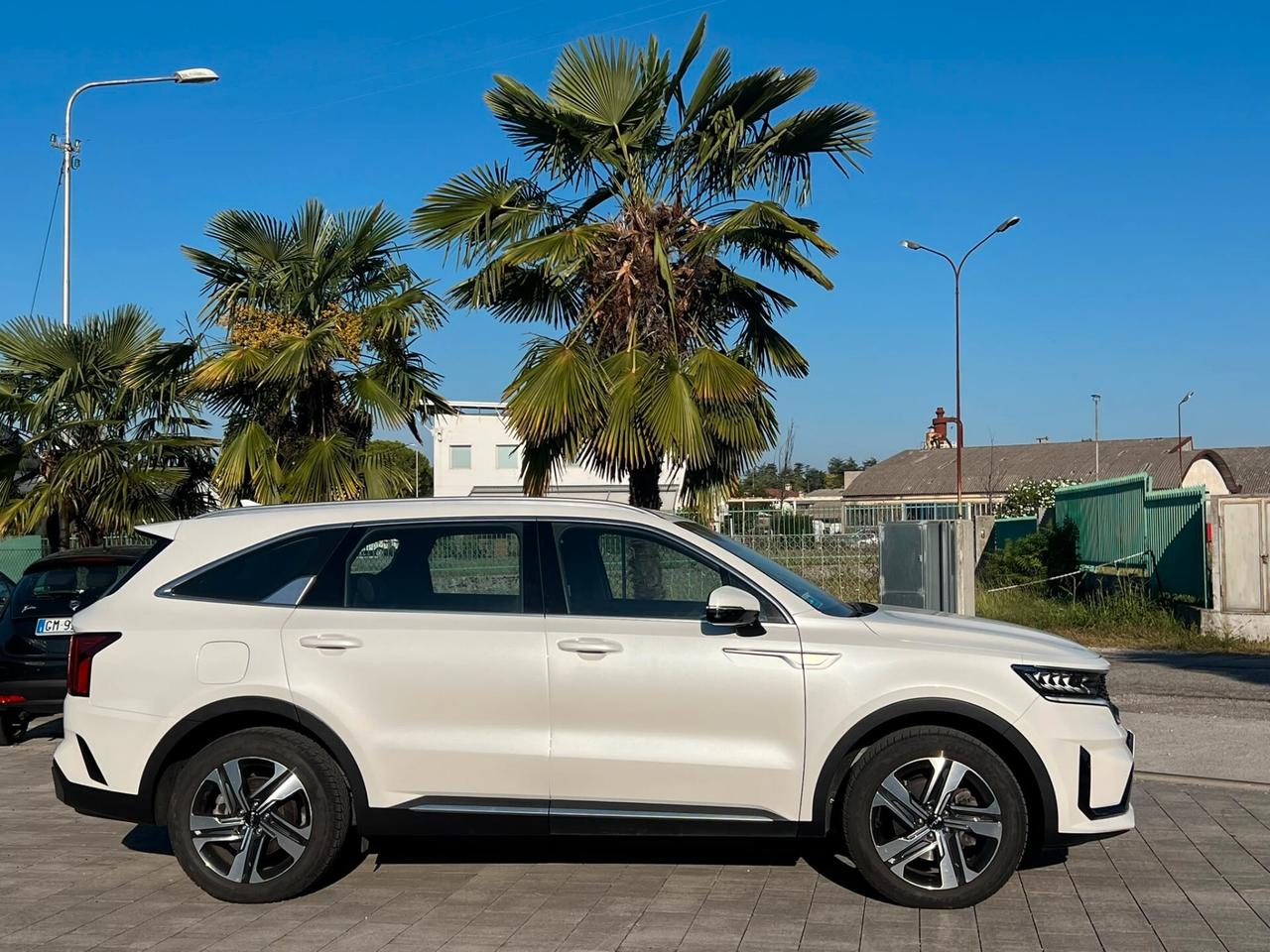 Kia Sorento 1.6 T-GDi PHEV AT6 4WD Business