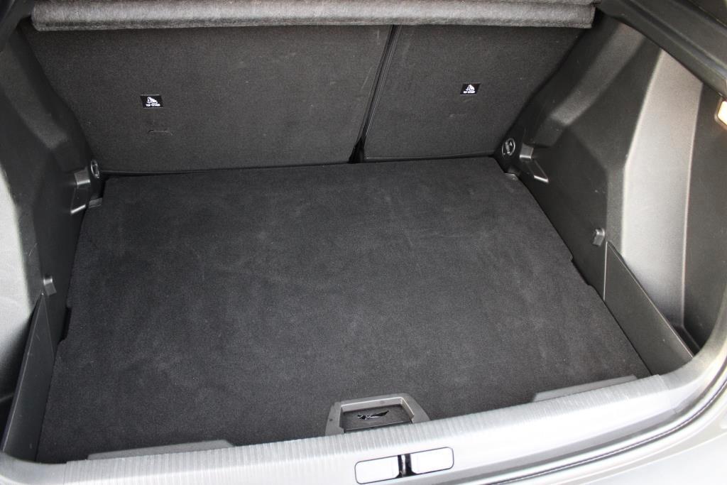 PEUGEOT 2008 1.5 BlueHDi 110 CV Allure *LED