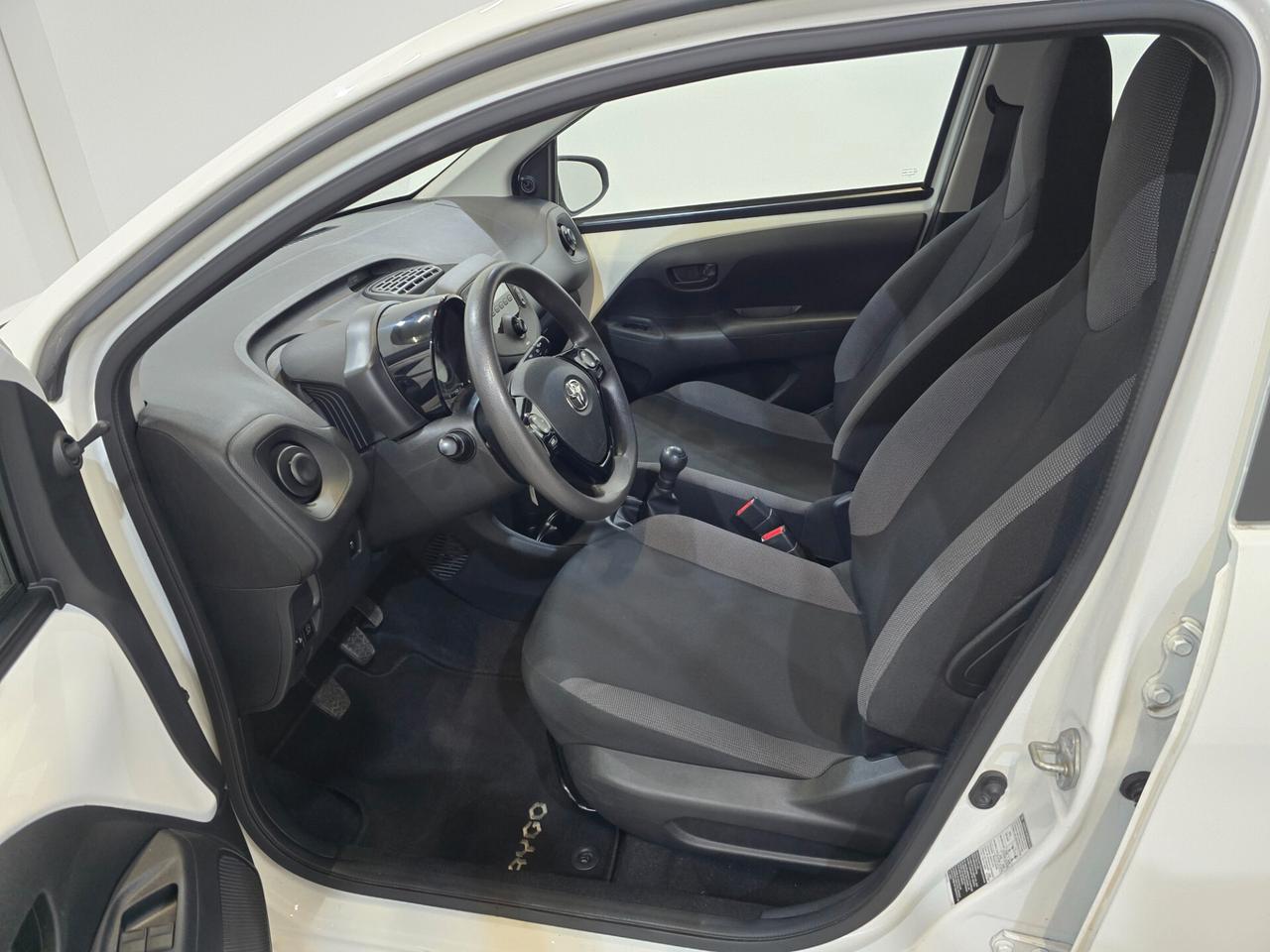 Toyota Aygo X 1.0 VVT-i 72 CV 5 porte Trend S-CVT BICOLORE