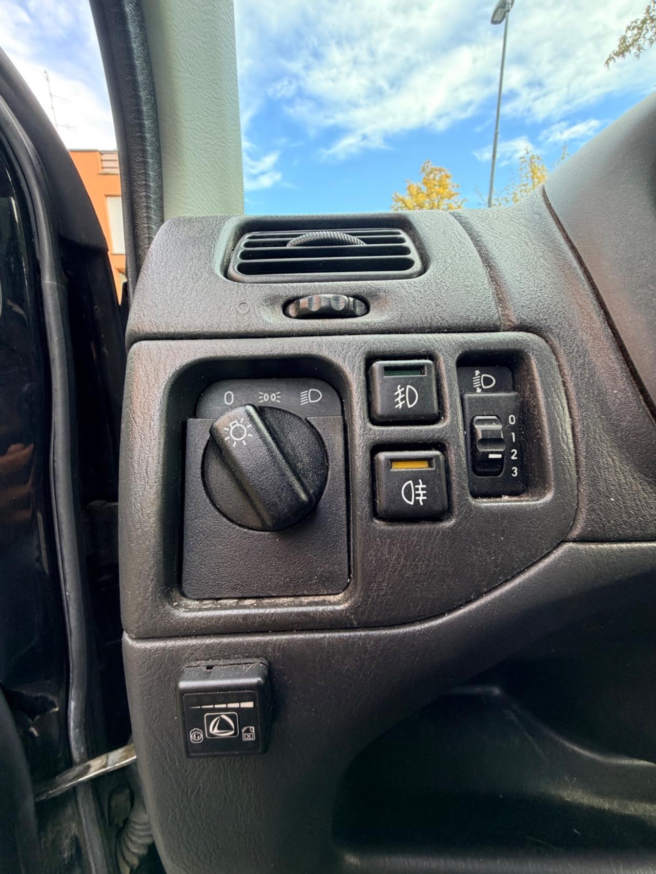 Opel Agila 1.2 16V Enjoy gpl
