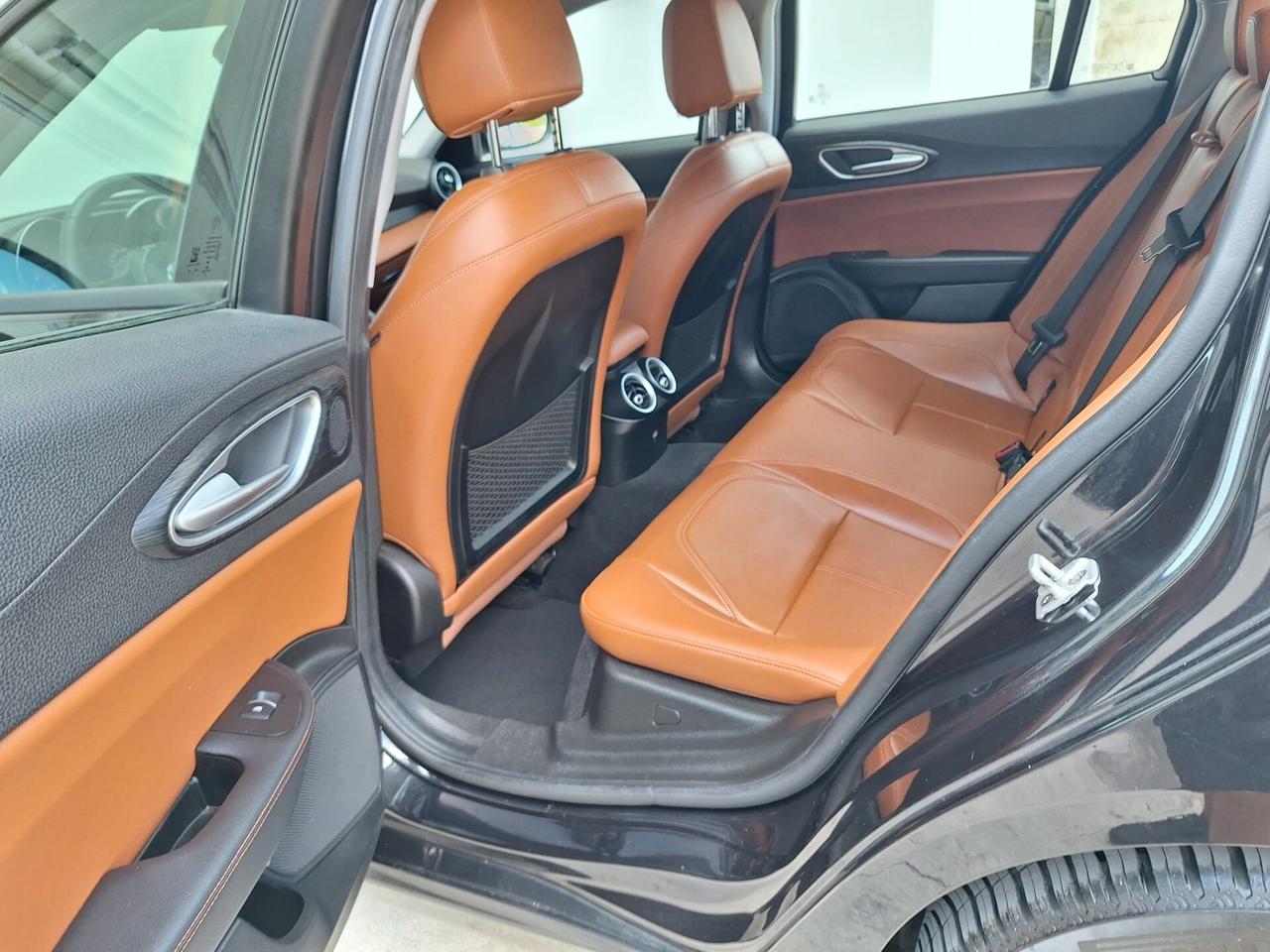Alfa Romeo Giulia 2.2 Turbodiesel 136 CV AT8 Business