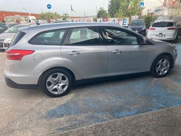 Ford Focus 1.6 120 CV GPL SW Titanium