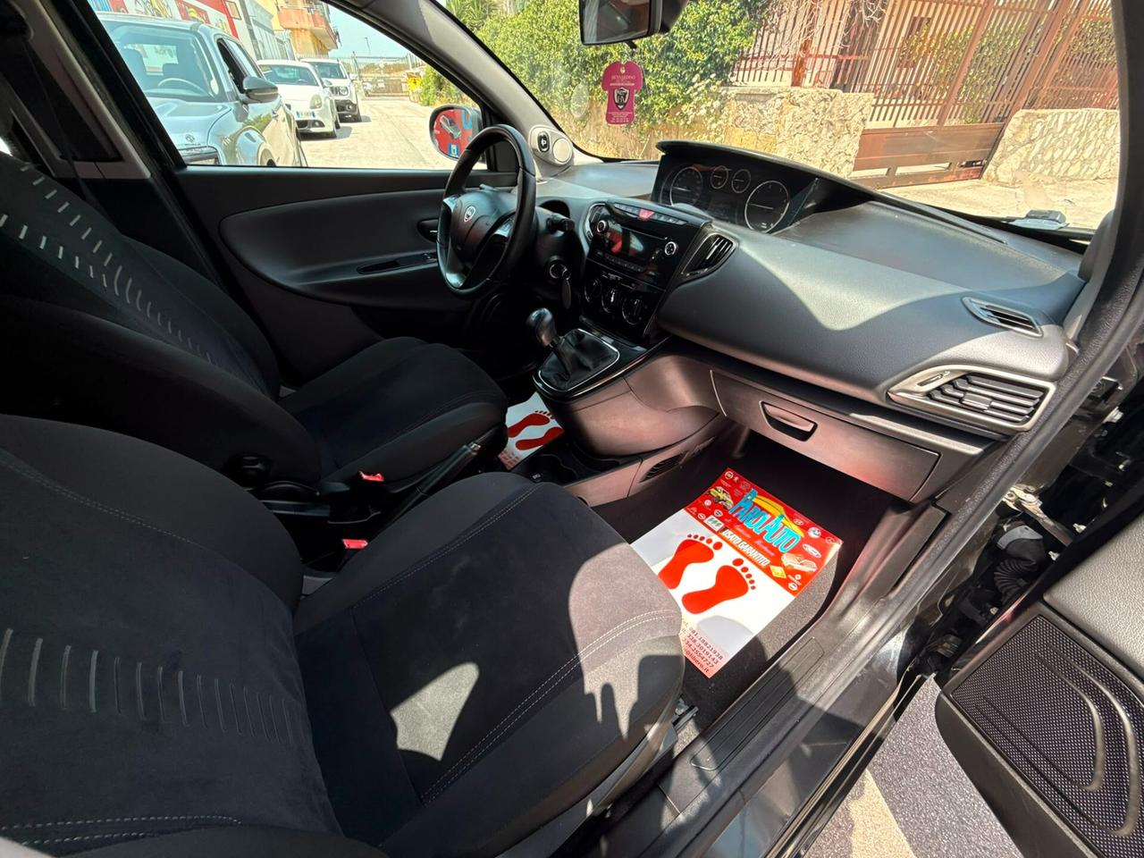 Lancia Ypsilon 1.3 MJT 95cv Silver - 2012