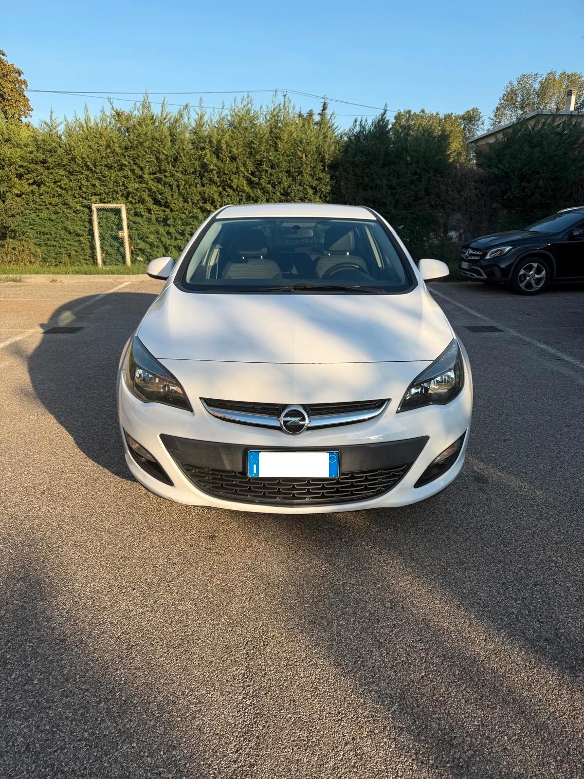Opel Astra 1.7 CDTI - NEOPATENTATI - 12 MESI DI GARANZIA -