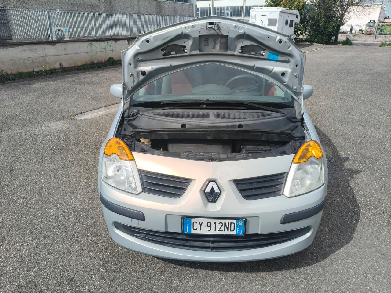 Renault Modus 1.2 benzina PER NEOPATENTATI