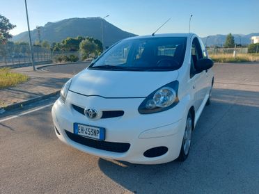 Toyota Aygo 1.0 12V VVT-i 3 porte Now Connect