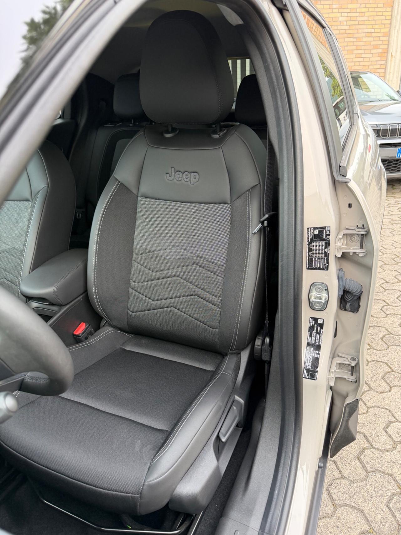 Jeep Avenger 1.2 Turbo 100 CV Summit
