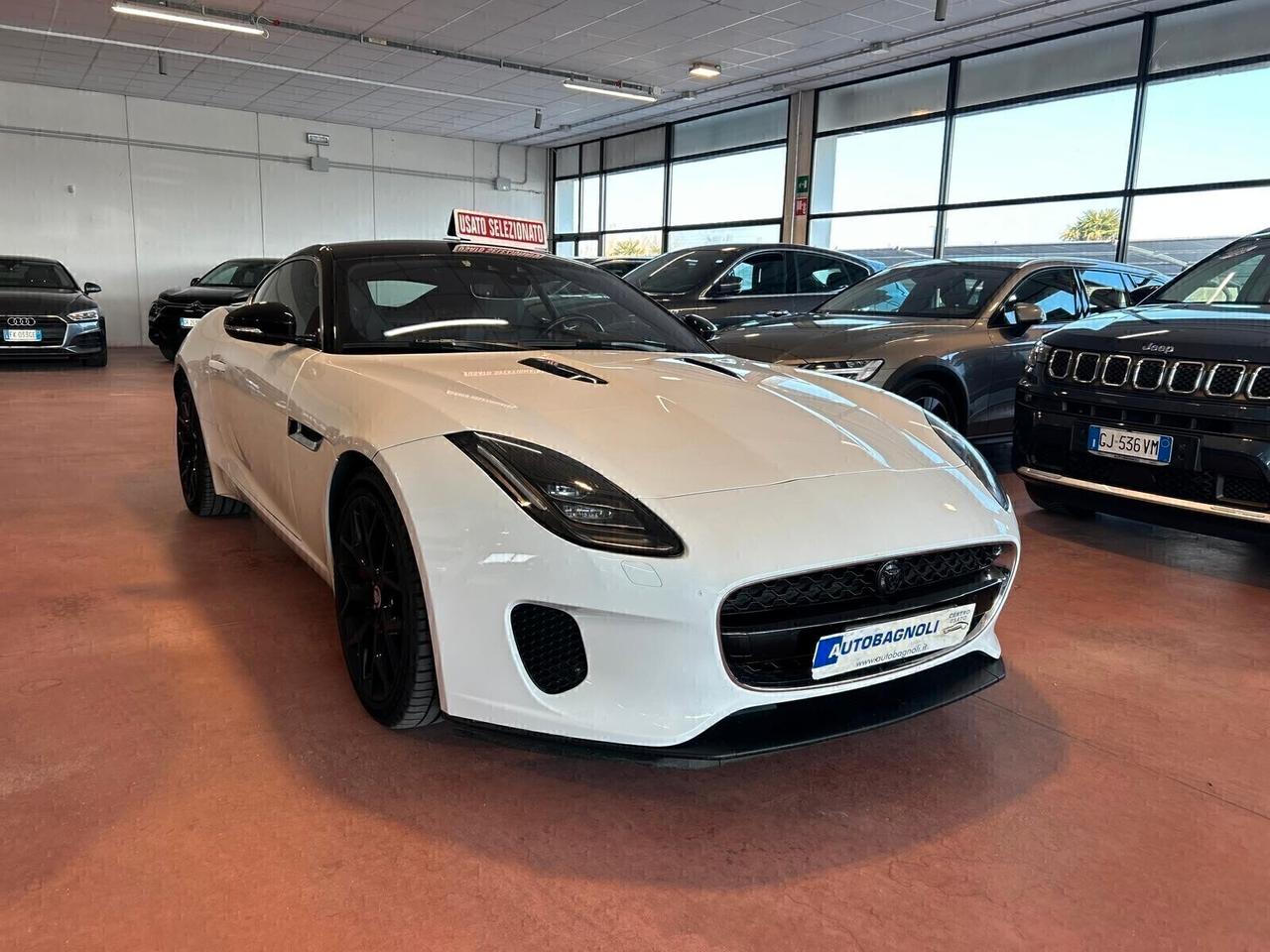 Jaguar F-Type Coupé 2.0 300 cv aut. CUP